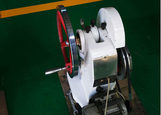 macchina di compressione della compressa 6000pcs/H, attrezzatura farmaceutica della stampa della compressa del laboratorio